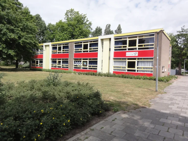 Roundtable on renovating all educational buildings by 2035